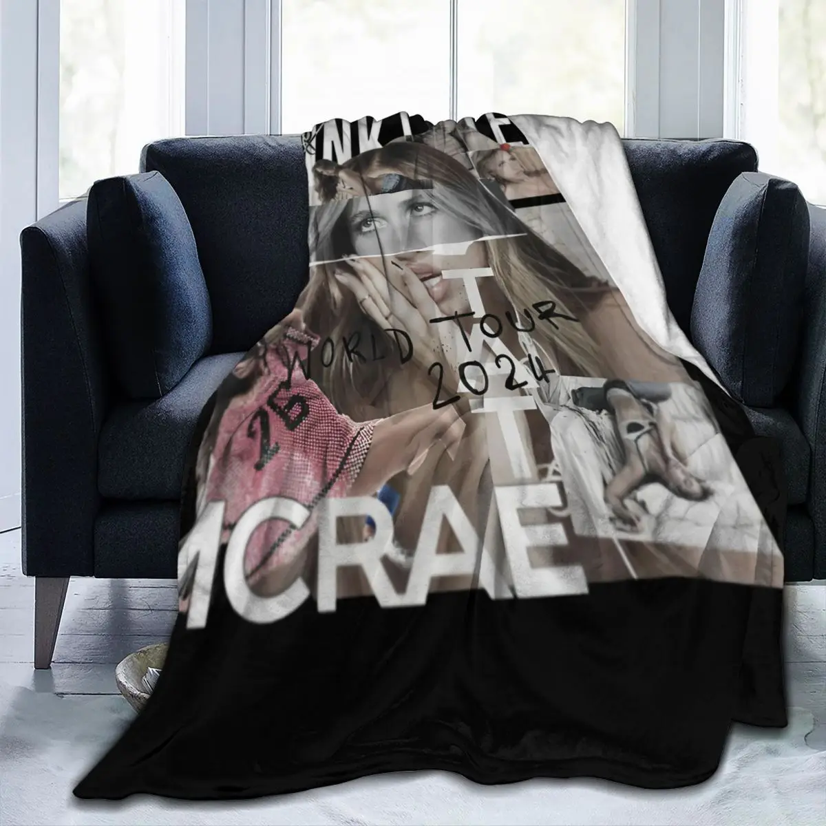 Comfort Vintage Tate McRae Singer Blanket - Image 4